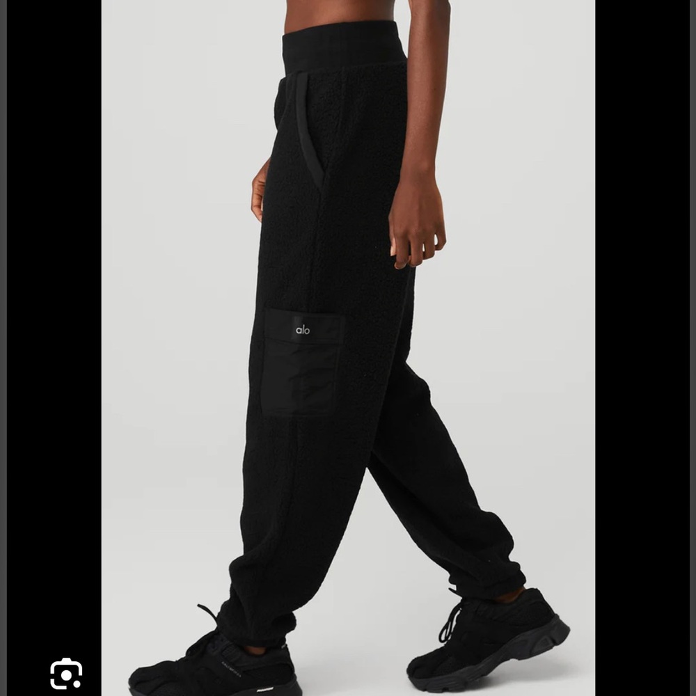 Alo Yoga Micro Sherpa Solstice Sweatpants